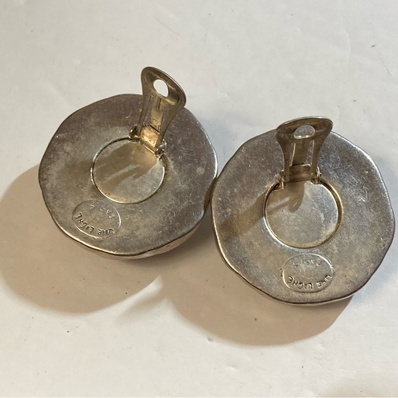 Vintage Une Ligne Paris Round Black Cabochon Silver Tone Clip Earrings Chunky - Picture 2 of 4